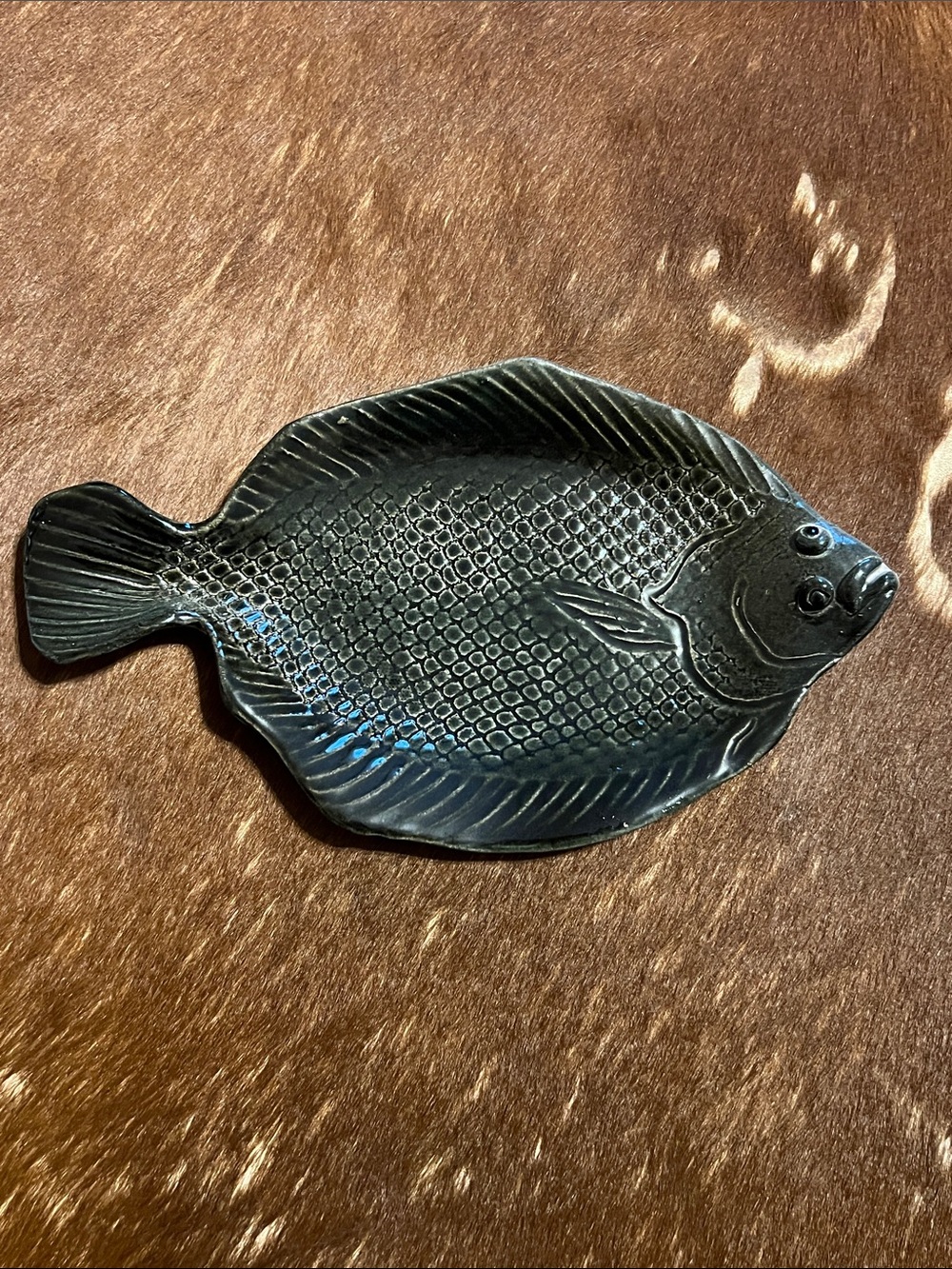 Rosalie Nadeau Glazed “Flounder” Art Pottery Fish Plate 10x5.5”